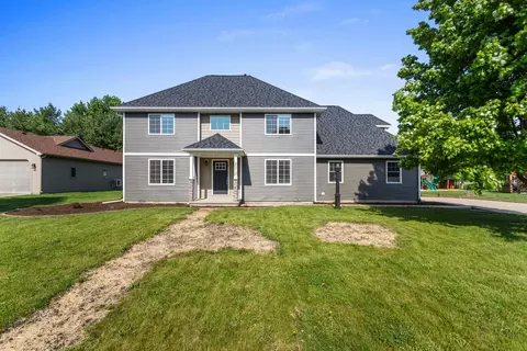 2012 Spruce Ln, Monticello, IL 61856