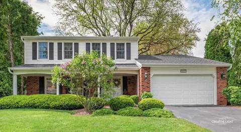 527 Carriage Hill Rd, Naperville, IL 60565