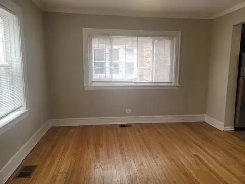 Living - 2236 W 115th St, Chicago, IL 60643 photo 2 of 2