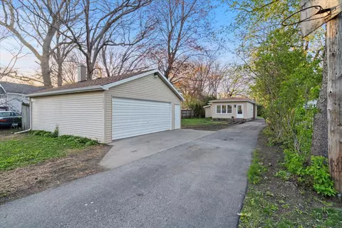 1416 3rd St, Winthrop Harbor, IL 60096