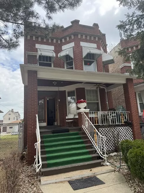 33 S Mayfield Ave, Chicago, IL 60644