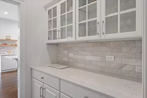 1701 Kendale Dr, Glenview, IL 60025 photo 7
