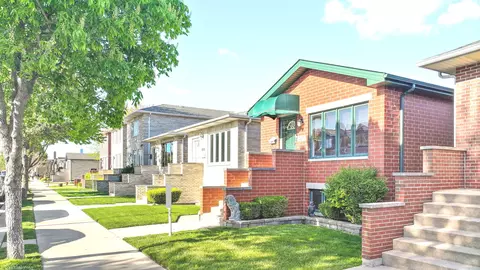 4215 S Emerald Ave, Chicago, IL 60609