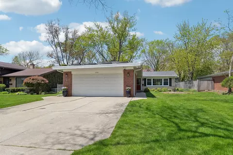 1250 Oxford Rd, Deerfield, IL 60015