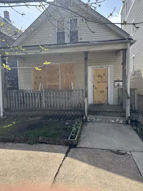 3114 N Leavitt St, Chicago, IL 60618