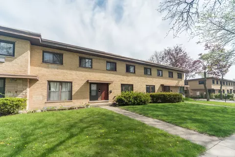Exterior - 122 E Highland Ave, Mount Prospect, IL 60056 photo 2 of 5