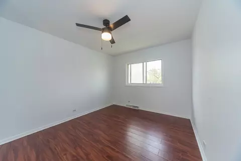 Bedroom - 122 E Highland Ave, Mount Prospect, IL 60056 photo 2 of 5