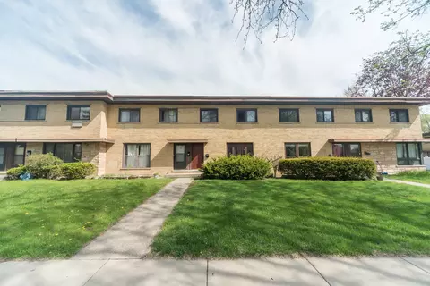 122 E Highland Ave, Mount Prospect, IL 60056