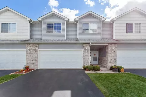 1865 Waters Edge Dr, Minooka, IL 60447