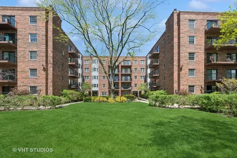 Exterior - Undisclosed, Evanston, IL 60201 photo 2 of 2