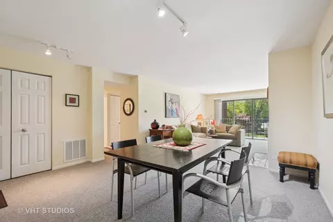 Dining - Undisclosed, Evanston, IL 60201 photo 2 of 4