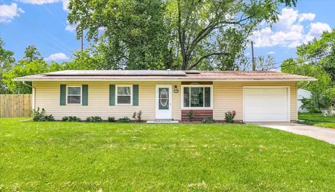 1511 Westfield Dr, Champaign, IL 61821
