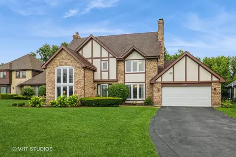 8741 Flint Ln, Orland Park, IL 60462