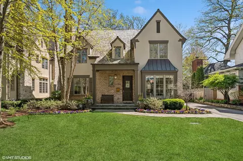 390 Hawthorn Ln, Winnetka, IL 60093