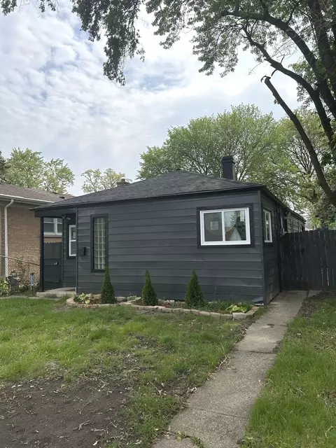 12509 S Bishop St, Calumet Park, IL 60827