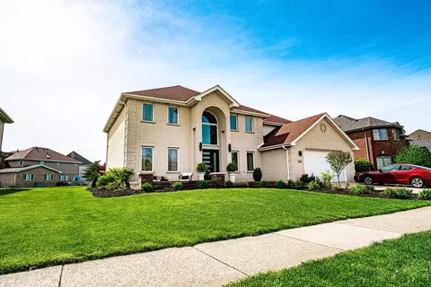 18242 Cork Rd, Tinley Park, IL 60477