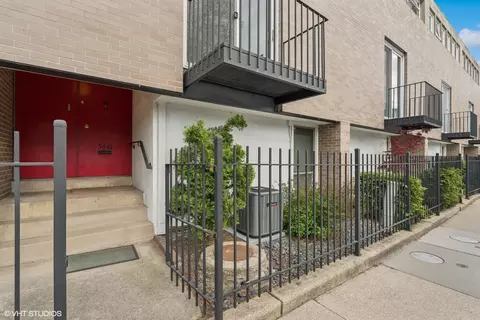 5641 S Harper Ave, Chicago, IL 60637