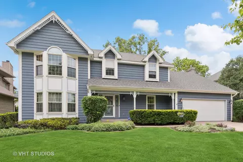 16 Rock River Ct, Naperville, IL 60565