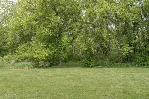 933 Nicholas Dr, Genoa, IL 60135 photo 23