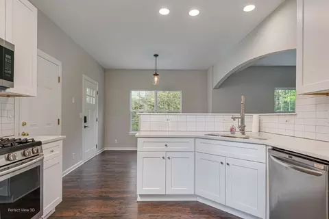 933 Nicholas Dr, Genoa, IL 60135 photo 5