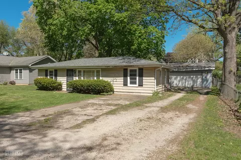 1368 Talma St, Montgomery, IL 60538