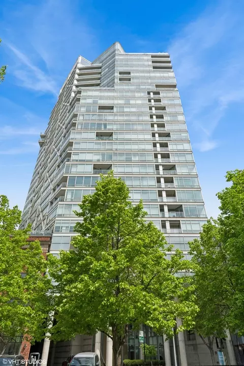 510 W Erie St #1606, Chicago, IL 60654