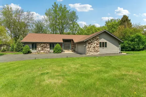 40 W300 Baron Ln, Huntley, IL 60142