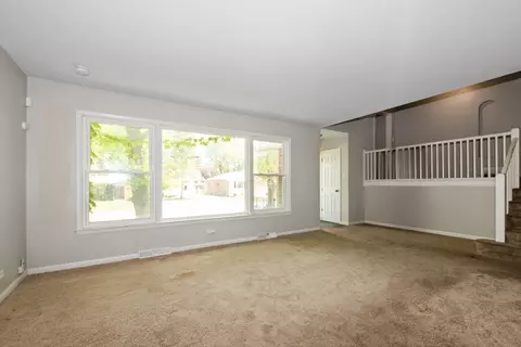 Living - 14908 Dearborn St, Dolton, IL 60419 photo 2 of 4