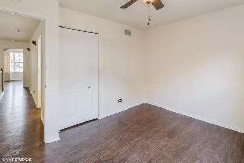 Bedroom - 4780 Amber Cir, Hoffman Estates, IL 60192 photo 1 of 2