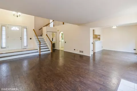 Living - 4780 Amber Cir, Hoffman Estates, IL 60192 photo 1 of 4