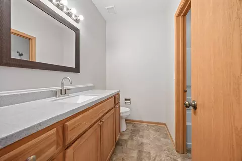 Bath - 21315 W Edison Ln, Plainfield, IL 60544 photo 2 of 3