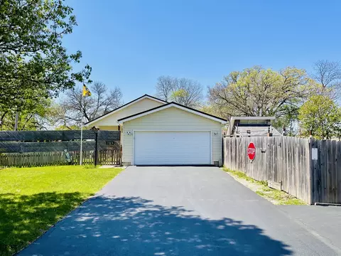 37078 N Helen Dr, Lake Villa, IL 60046
