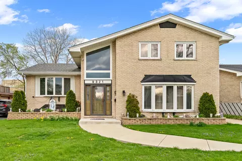 9321 S Kolmar Ave, Oak Lawn, IL 60453