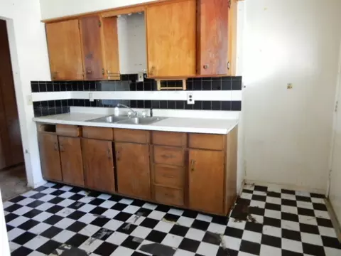 Kitchen - 573 Moore St, Kankakee, IL 60901 photo 2 of 2