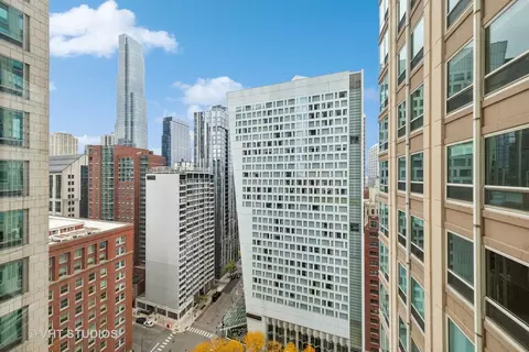 View/Area - 57 E Delaware Pl #2001, Chicago, IL 60611 photo 1 of 1