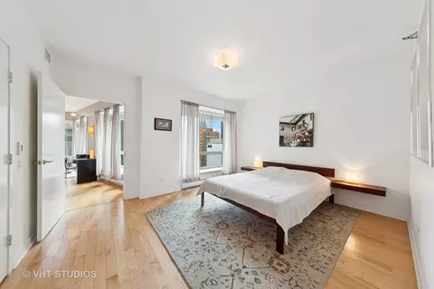Bedroom - 57 E Delaware Pl #2001, Chicago, IL 60611 photo 1 of 2