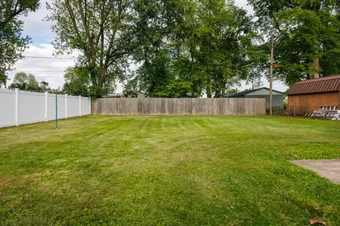 303 N Woodlawn St, Downs, IL 61736 photo 27