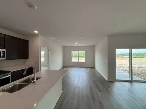 Living - 1129 Bluebell Ln, Bartlett, IL 60103 photo 3 of 4