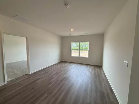 Living - 1129 Bluebell Ln, Bartlett, IL 60103 photo 4 of 4