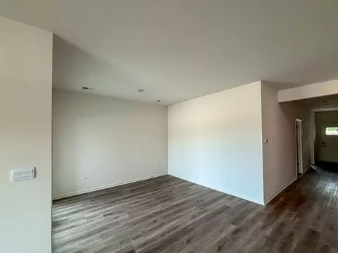 Living - 1129 Bluebell Ln, Bartlett, IL 60103 photo 2 of 4
