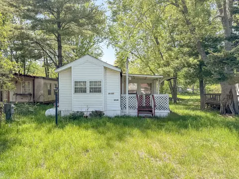 24257 Woodhaven, Sublette, IL 61367