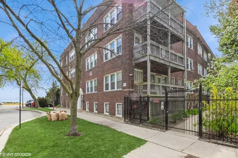 1225 W Jarvis Ave #3, Chicago, IL 60626