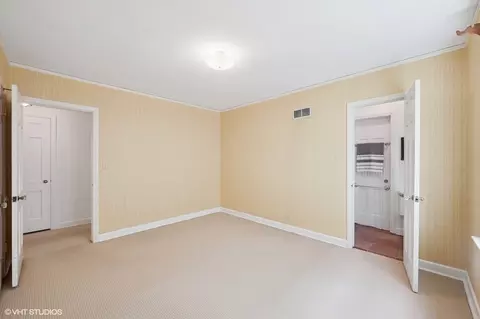 Bedroom - 836 E Glenwood Rd, Glenview, IL 60025 photo 4 of 4
