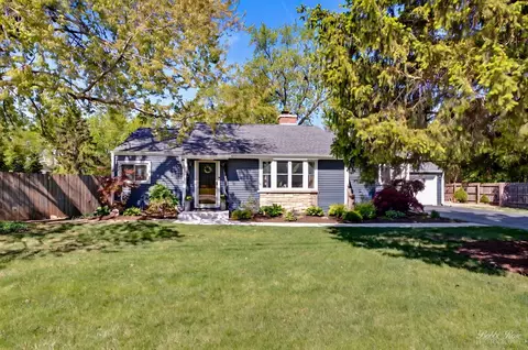 1224 S Mount Prospect Rd, Des Plaines, IL 60018