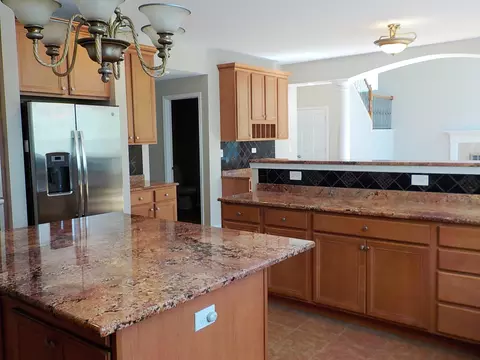 180 Primrose Ln, Bartlett, IL 60103 photo 6