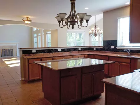 180 Primrose Ln, Bartlett, IL 60103 photo 7