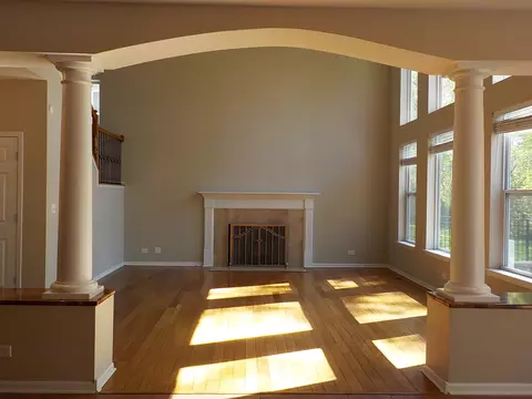 180 Primrose Ln, Bartlett, IL 60103 photo 3