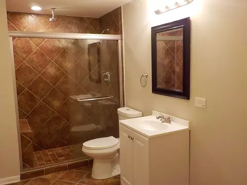 180 Primrose Ln, Bartlett, IL 60103 photo 24