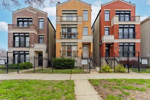 1107 S Independence Blvd #1, Chicago, IL 60624
