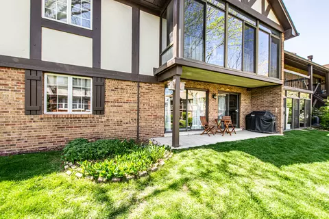 Exterior - 6157 Willowhill Rd #A, Willowbrook, IL 60527 photo 6 of 7
